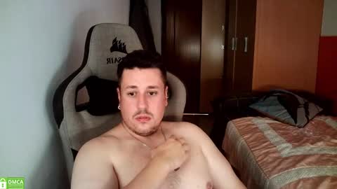 Snapshot of sergio95n chatting on 11/04/25, 03:44 Pollos online show from 11/04/25, 03:44