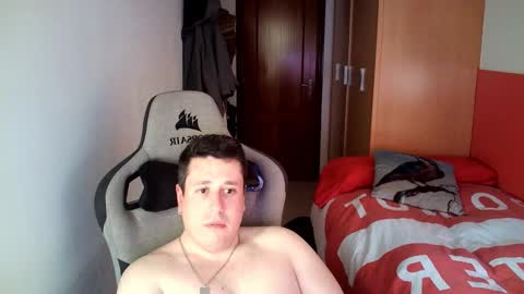 Snapshot of sergio95n chatting on 02/25/26, 04:38 Pollos online show from 02/25/26, 04:38