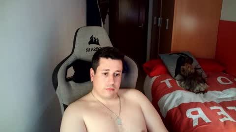 Snapshot of sergio95n chatting on 02/26/26, 04:28 Pollos online show from 02/26/26, 04:28