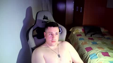 Snapshot of sergio95n chatting on 03/08/26, 12:52 Pollos online show from 03/08/26, 12:52