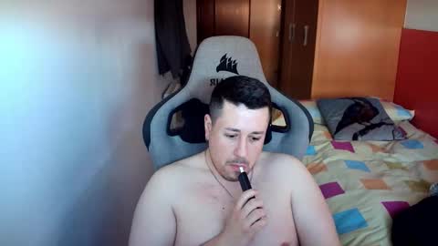Snapshot of sergio95n chatting on 03/15/26, 07:58 Pollos online show from 03/15/26, 07:58