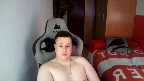 Snapshot of sergio95n chatting on 04/22/26, 02:51 Pollos online show from 04/22/26, 02:51