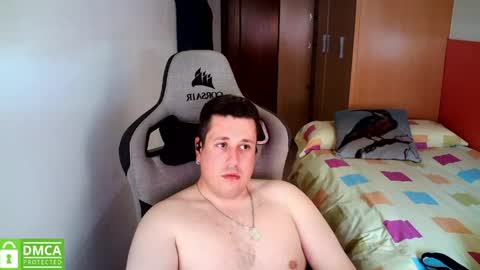 Snapshot of sergio95n chatting on 05/11/26, 03:29 Pollos online show from 05/11/26, 03:29