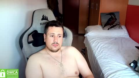 Snapshot of sergio95n chatting on 07/05/26, 02:13 Pollos online show from 07/05/26, 02:13