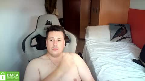 Snapshot of sergio95n chatting on 07/12/26, 12:51 Pollos online show from 07/12/26, 12:51
