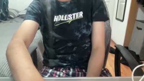 Snapshot of sergioramz chatting on 11/19/25, 02:55 sergioramz online show from 11/19/25, 02:55