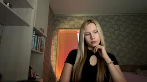Snapshot of serinalasch chatting on 05/29/26, 05:27 Sofia online show from 05/29/26, 05:27