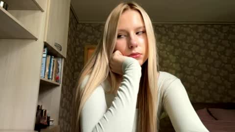 Snapshot of serinalasch chatting on 06/02/26, 06:26 Sofia online show from 06/02/26, 06:26