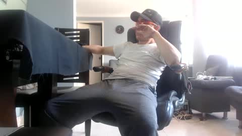 hetero serio discreto online show from 01/06/25, 03:40