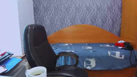Snapshot of serpenttempter88 chatting on 03/01/25, 09:51 VIOLA online show from 03/01/25, 09:51