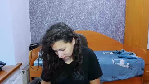 Snapshot of serpenttempter88 chatting on 03/10/25, 06:49 VIOLA online show from 03/10/25, 06:49
