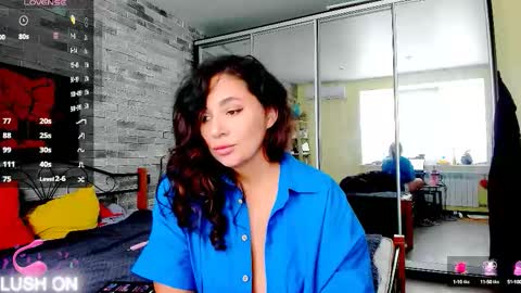 Snapshot of serpenttempter88 chatting on 09/15/25, 05:18 VIOLA online show from 09/15/25, 05:18