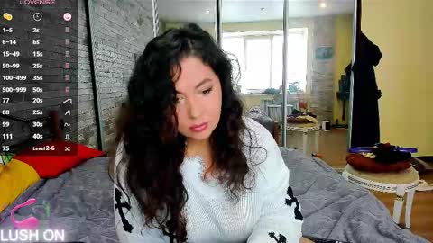 Snapshot of serpenttempter88 chatting on 10/31/25, 08:15 VIOLA online show from 10/31/25, 08:15