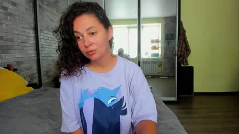 VIOLA online show from 07/21/26, 04:04