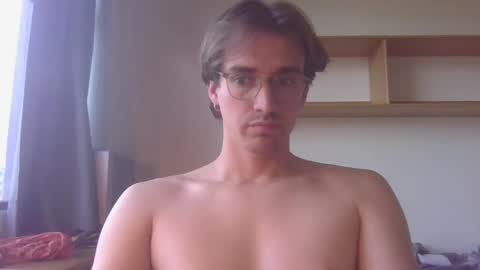 Snapshot of servandomier chatting on 03/09/25, 10:19 mier online show from 03/09/25, 10:19