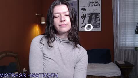 Miss Hawthorn online show from 12/06/24, 06:39