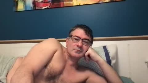 Snapshot of sesamechris92 chatting on 01/13/25, 06:49 sesamechris92 online show from 01/13/25, 06:49