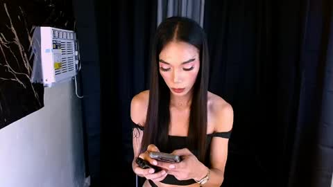 Snapshot of sessy_fuckerxx chatting on 04/13/26, 04:34 sessy_fuckerxx online show from 04/13/26, 04:34