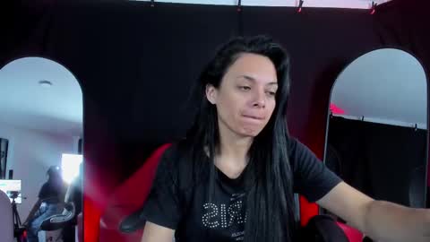 LUCERO online show from 10/31/25, 03:40