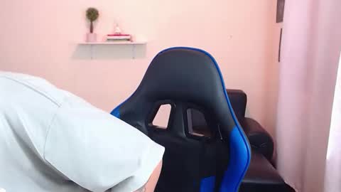 Thomas online show from 12/01/25, 03:06