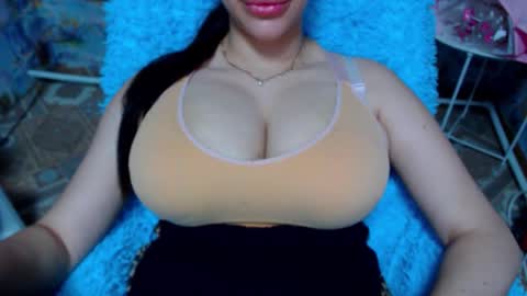 Snapshot of seu_cute chatting on 11/15/25, 12:56 seu_cute online show from 11/15/25, 12:56