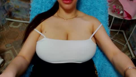 Snapshot of seu_cute chatting on 11/18/25, 07:24 seu_cute online show from 11/18/25, 07:24