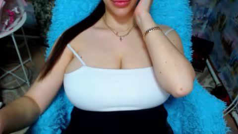 Snapshot of seu_cute chatting on 12/14/25, 11:48 seu_cute online show from 12/14/25, 11:48