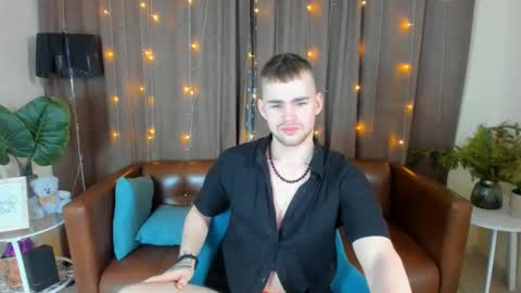 Snapshot of sevans14 chatting on 12/30/24, 08:58 SevanS14 online show from 12/30/24, 08:58