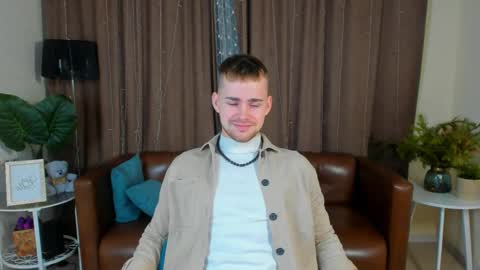 Snapshot of sevans14 chatting on 01/03/25, 07:29 SevanS14 online show from 01/03/25, 07:29