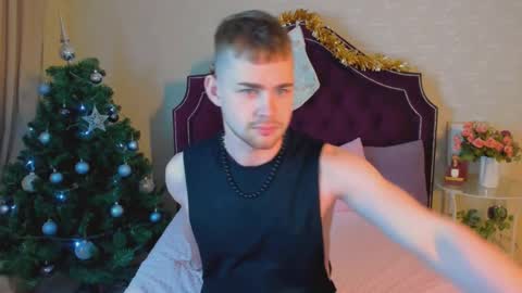 Snapshot of sevans14 chatting on 01/05/25, 07:39 SevanS14 online show from 01/05/25, 07:39
