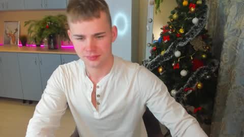 Snapshot of sevans14 chatting on 01/08/25, 06:31 SevanS14 online show from 01/08/25, 06:31