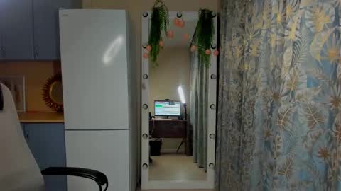 Snapshot of sevans14 chatting on 01/13/25, 08:37 SevanS14 online show from 01/13/25, 08:37