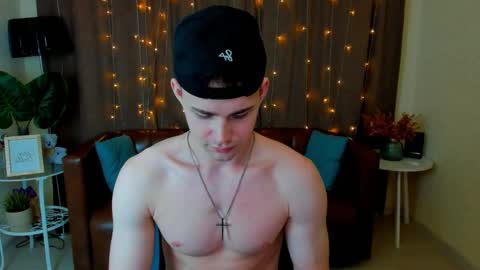 Snapshot of sevans14 chatting on 01/25/25, 01:43 SevanS14 online show from 01/25/25, 01:43