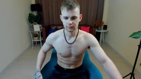 Snapshot of sevans14 chatting on 02/03/25, 12:47 SevanS14 online show from 02/03/25, 12:47