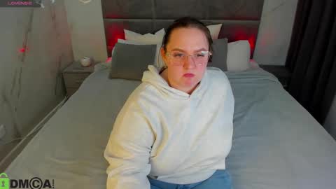 Snapshot of sex_puma chatting on 11/17/25, 05:08 sex_puma online show from 11/17/25, 05:08