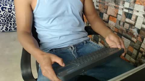 arnold online show from 10/22/25, 09:36