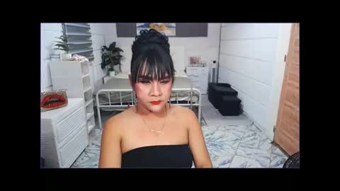 MS Anna online show from 10/24/25, 03:14