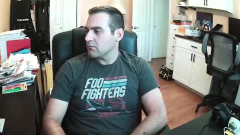 Snapshot of sexfungames chatting on 10/04/25, 02:37 Kyle online show from 10/04/25, 02:37