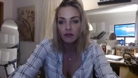 Sexi Chrisly online show from 11/24/25, 03:50