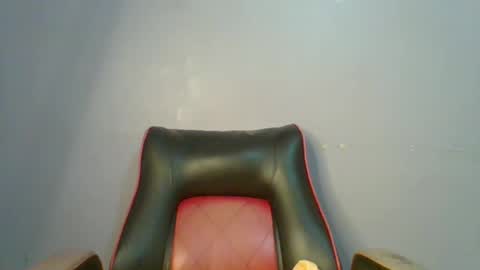 Maggie online show from 01/26/25, 01:25