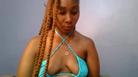 Maggie online show from 02/04/25, 01:06
