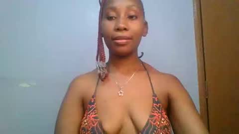 Maggie online show from 02/19/25, 10:23