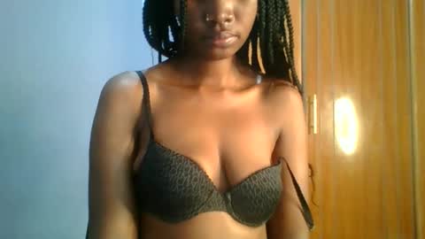 Snapshot of sexie_love chatting on 09/11/25, 04:56 Nancy online show from 09/11/25, 04:56