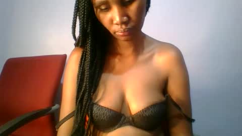 Snapshot of sexie_love chatting on 09/13/25, 12:10 Nancy online show from 09/13/25, 12:10