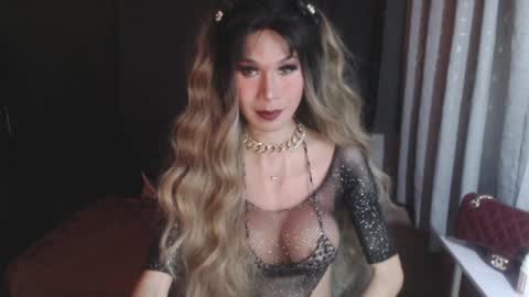 Snapshot of sexiest_asiants chatting on 01/15/25, 07:59 nicole online show from 01/15/25, 07:59