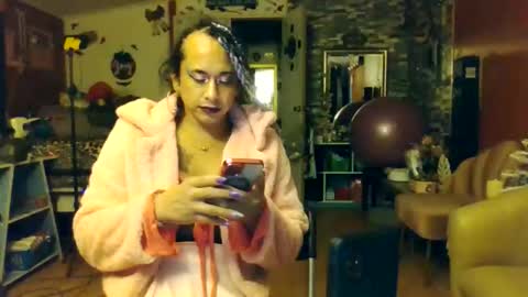 Snapshot of sexiwhiskey699 chatting on 11/17/25, 01:55 sexiwhiskey699 online show from 11/17/25, 01:55