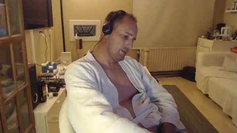 Snapshot of sexlobo1 chatting on 01/14/25, 05:30 Sexlobo online show from 01/14/25, 05:30