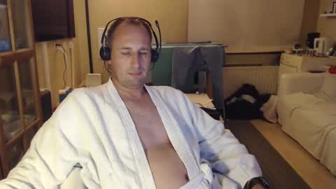 Snapshot of sexlobo1 chatting on 01/17/25, 12:10 Sexlobo online show from 01/17/25, 12:10
