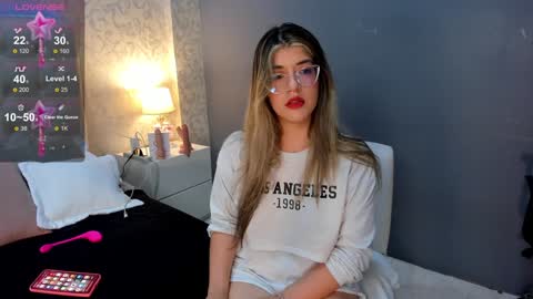 Snapshot of sexmilla_ chatting on 12/29/24, 09:41 My name is sexmilla Dont forget to follow me online show from 12/29/24, 09:41