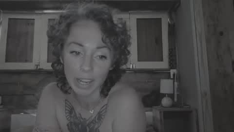 Snapshot of sexnchocolate chatting on 01/05/25, 07:28 Trixy Rose online show from 01/05/25, 07:28